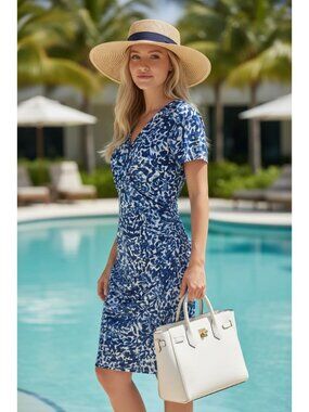 Roz & Ali Blue White Short Sleeve Dress Stretch Dress Size S Resort Summer Wear